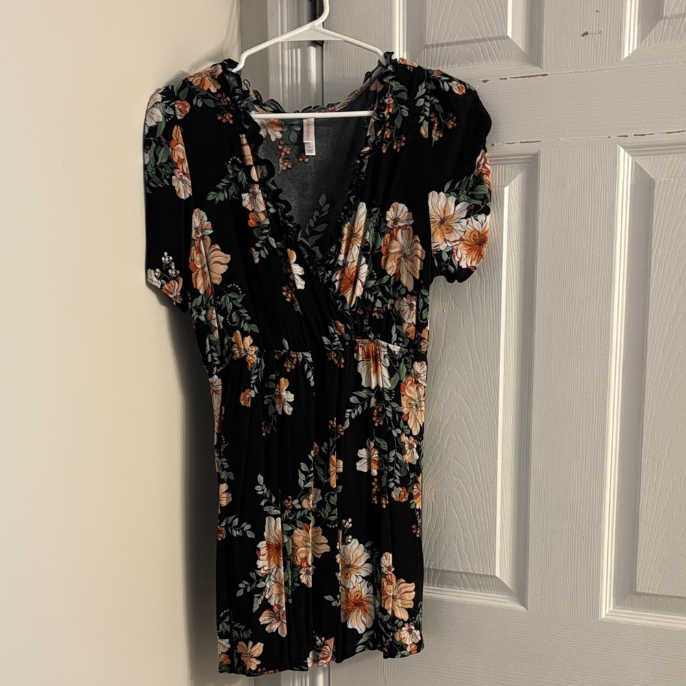 Xhilaration Black and Orange Floral Blouse